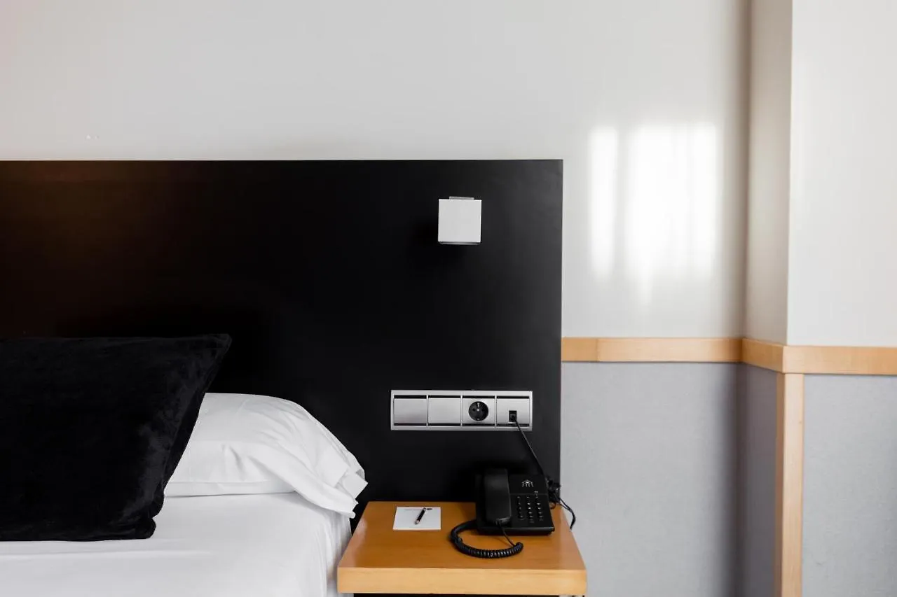 Onix Liceo Hotel Barcelona 3*,  Spain