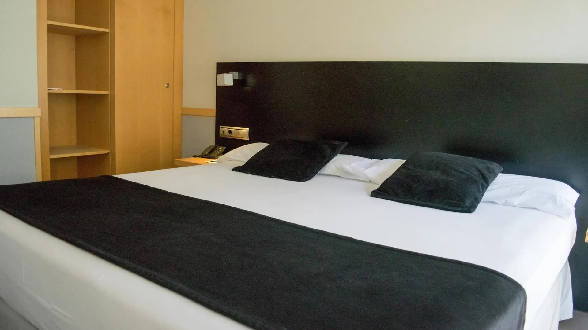 Onix Liceo Hotel Barcelona 3*,  Spain